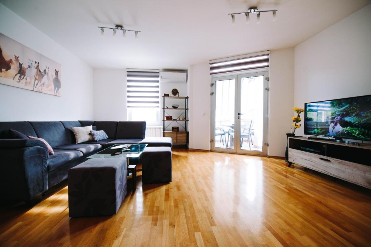 Apartament Oaza *